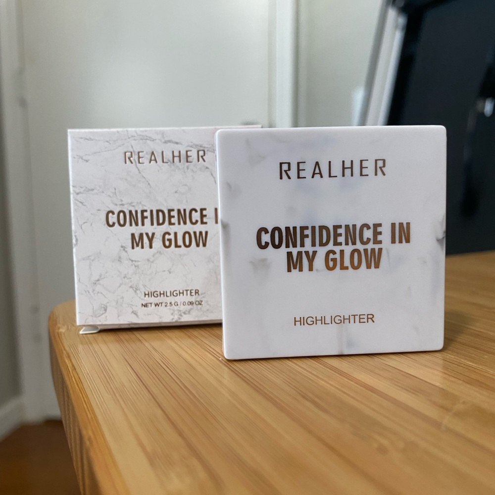 5 for $25!✨ Realher Confidence In My Glow Highlighter